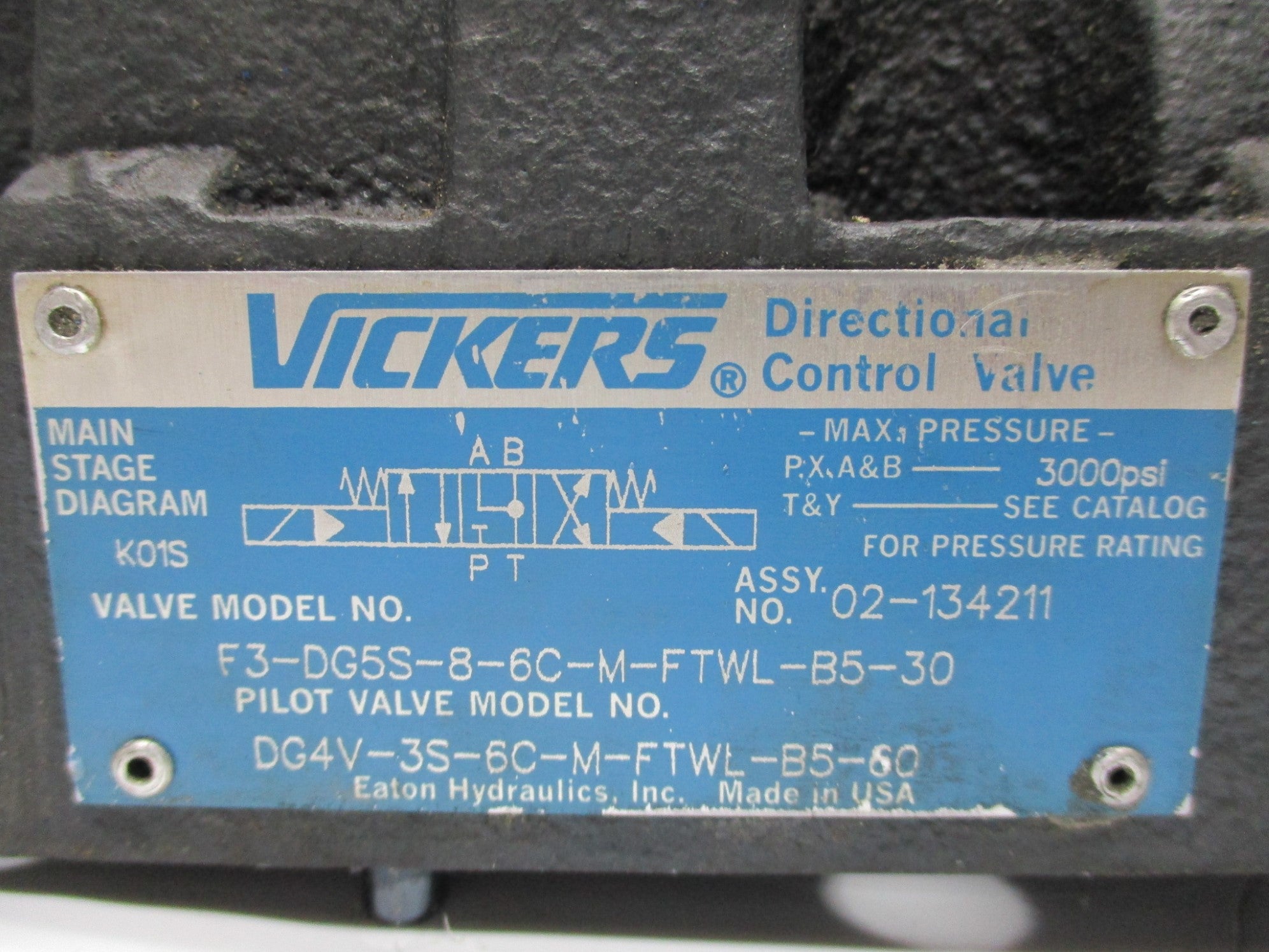 VICKERS F3-DG5S-8-6C-M-FTWL-B5-30 UNMP