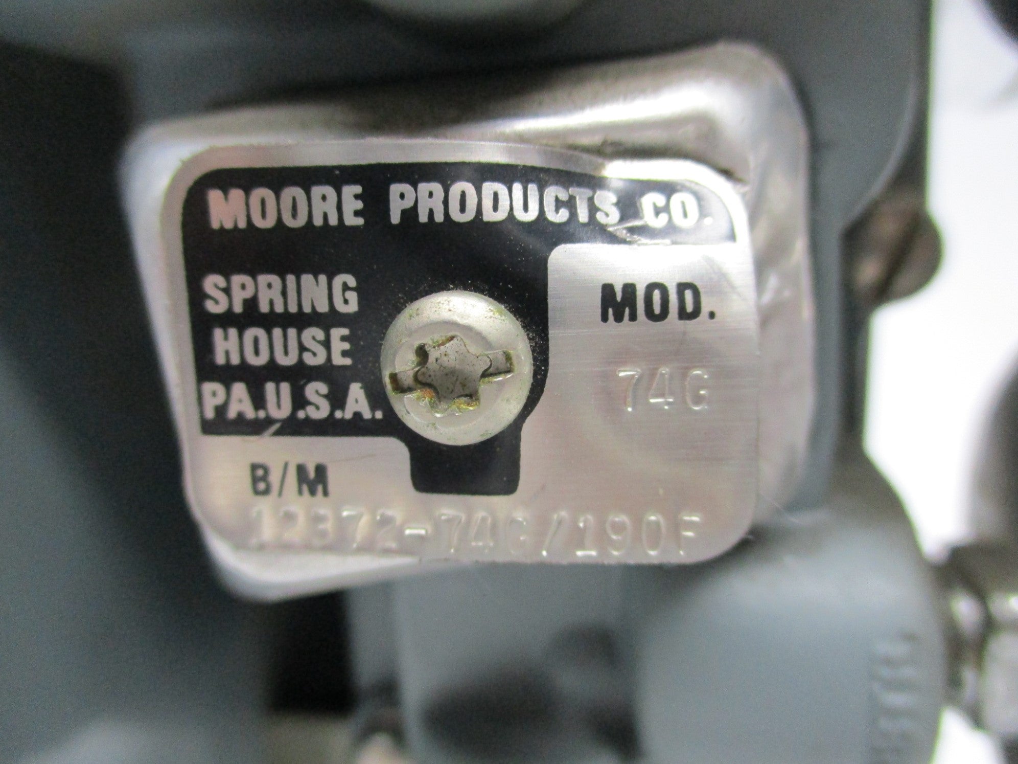 MOORE PRODUCTS 12372-74G/190F UNMP