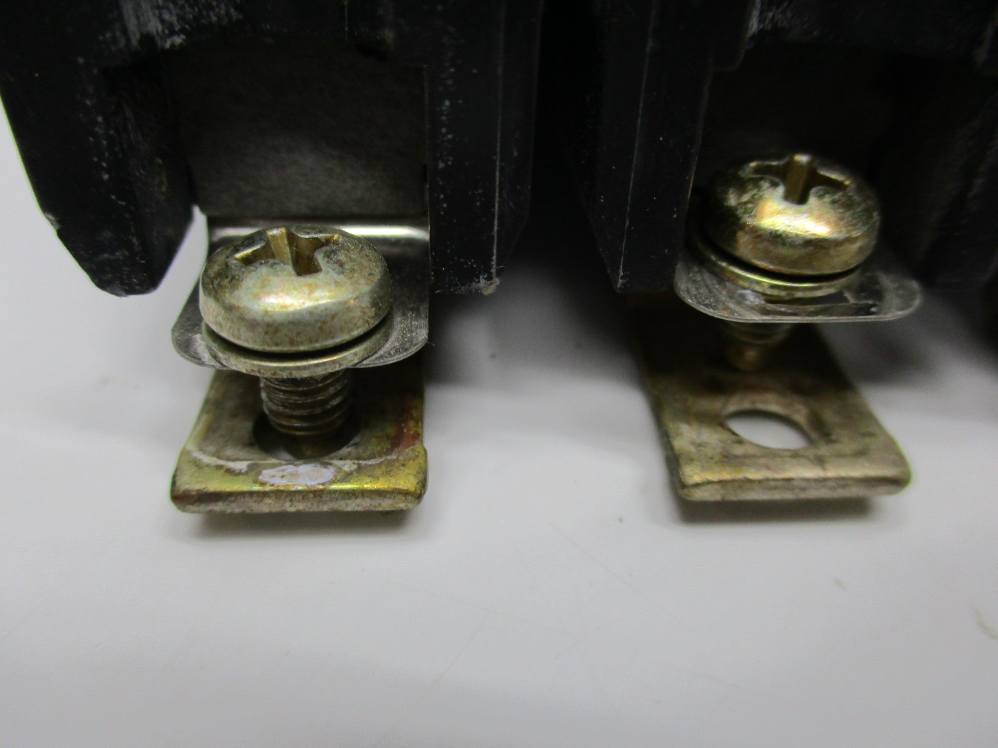 GENERAL ELECTRIC 569B869P4 TYPE TEY-MO2 240VAC 40A UNMP