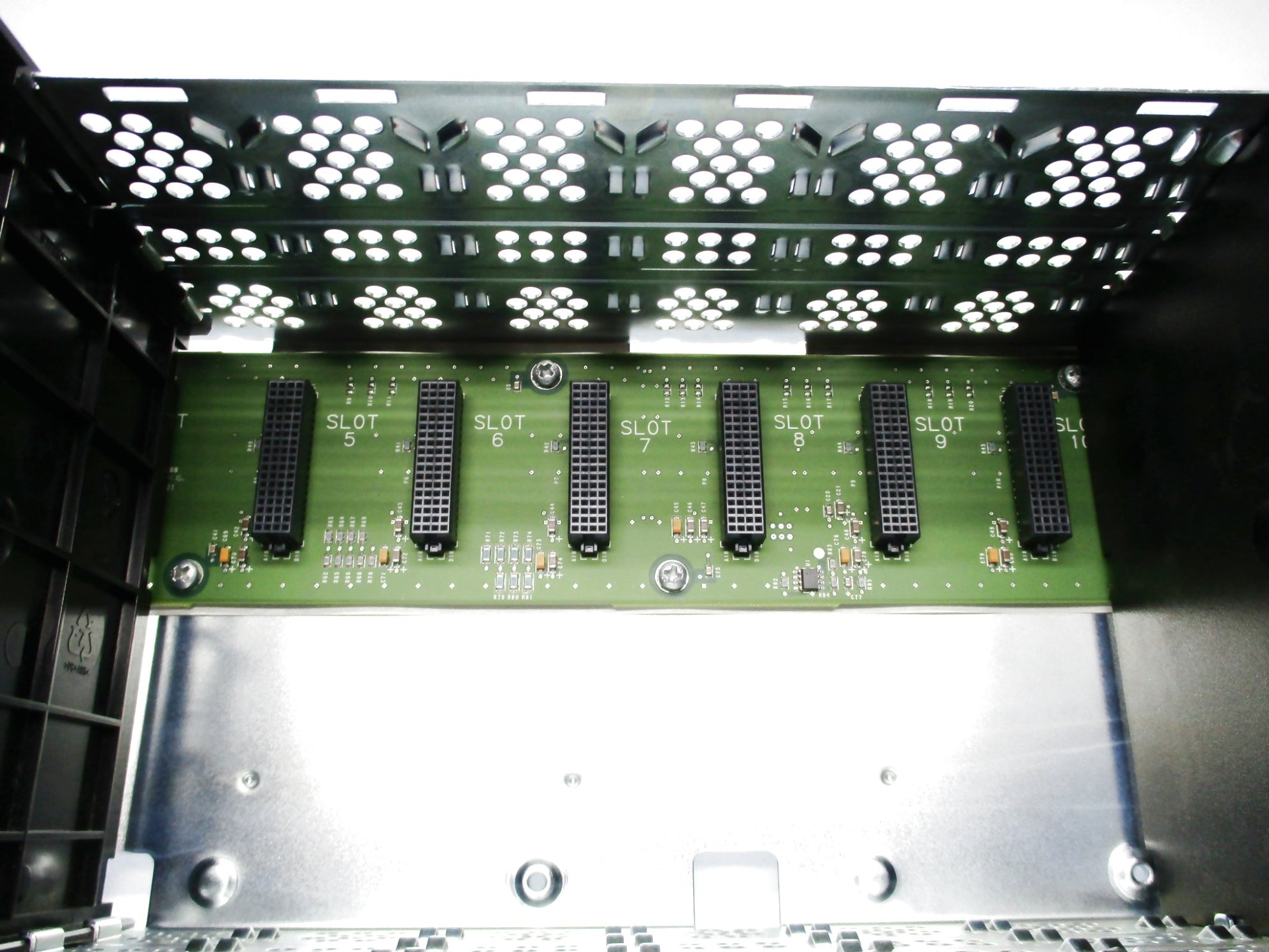 ALLEN BRADLEY 1756-A17 SER. B 24VDC NSNP