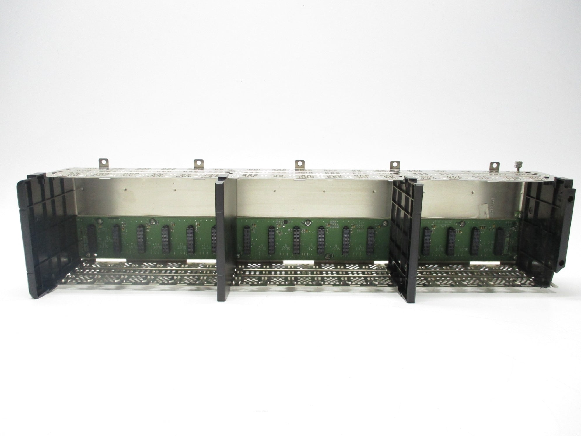 ALLEN BRADLEY 1756-A17 SER. B 24VDC 2.8A (AS PICTURED) NSNP