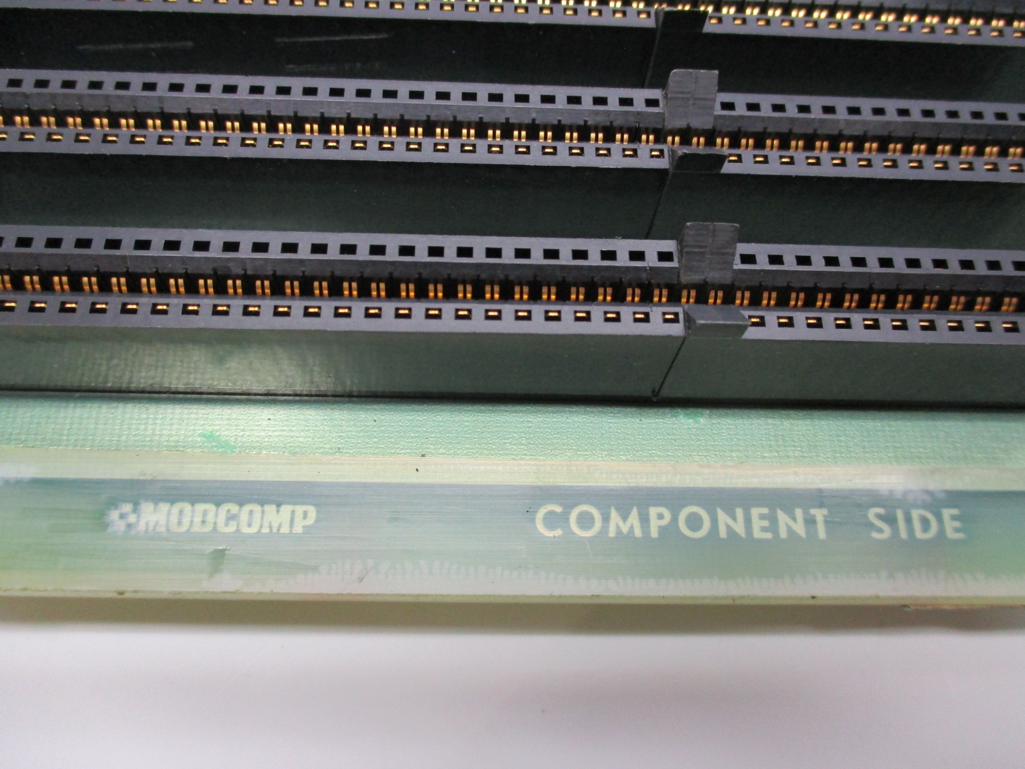 MODCOMP 551-100484-001 UNMP