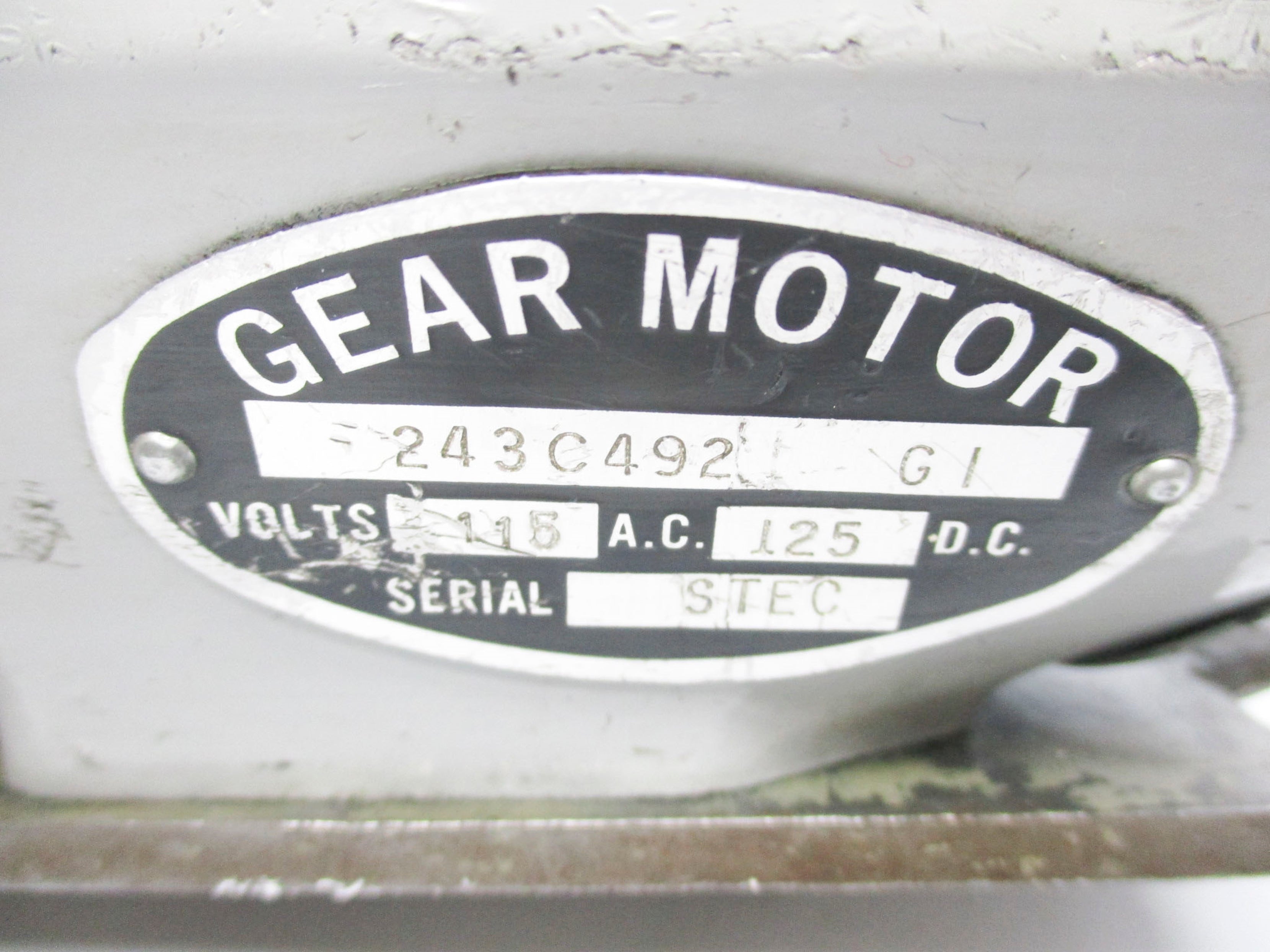 GEAR MOTOR 243C492 (AS PICTURED) UNMP