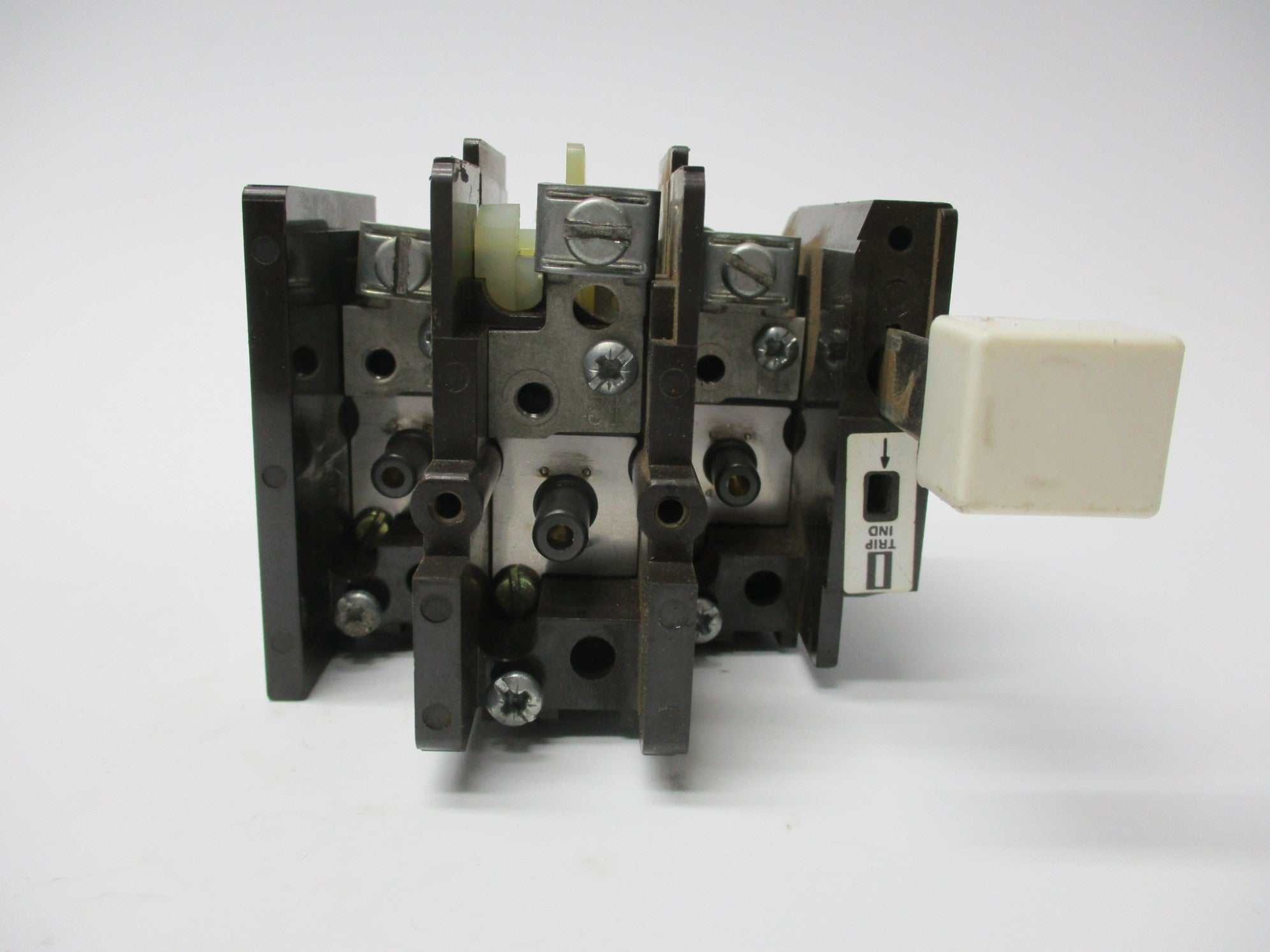 CUTLER HAMMER C300KA1 (SMALL) UNMP
