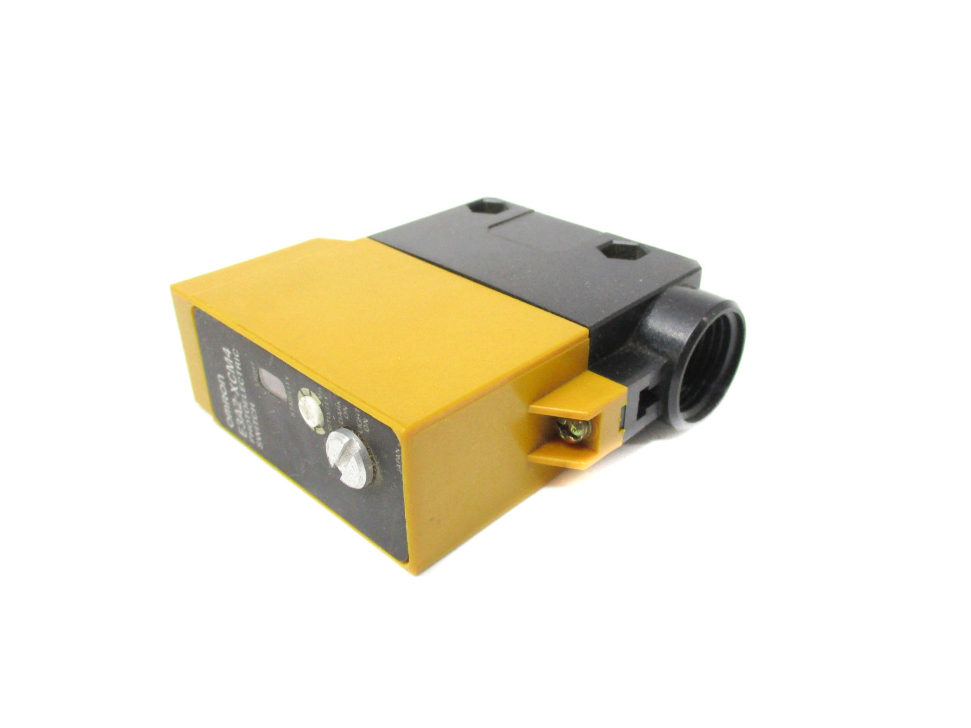 OMRON E3A2-XCM4 UNMP