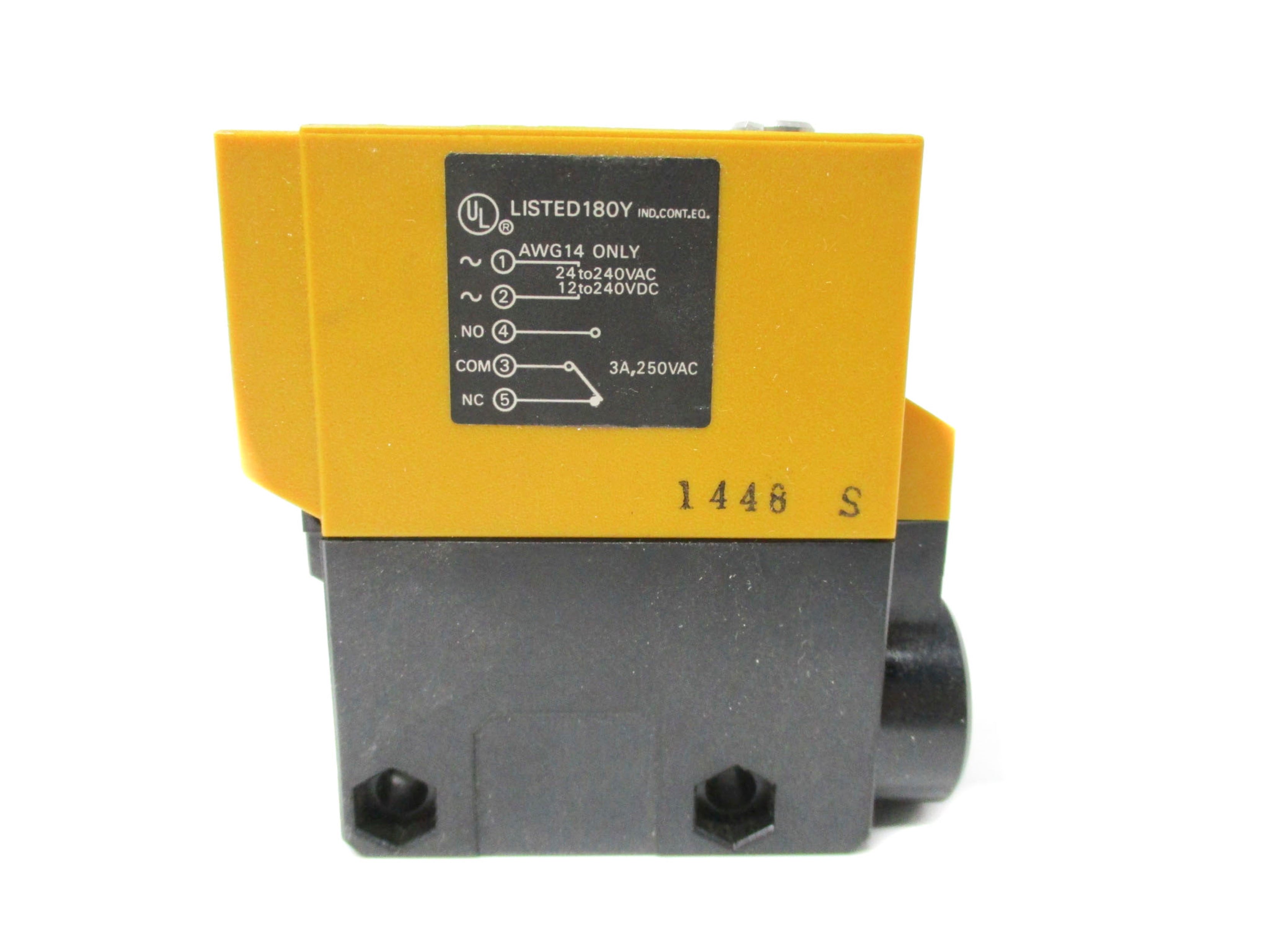 OMRON E3A2-XCM4 UNMP