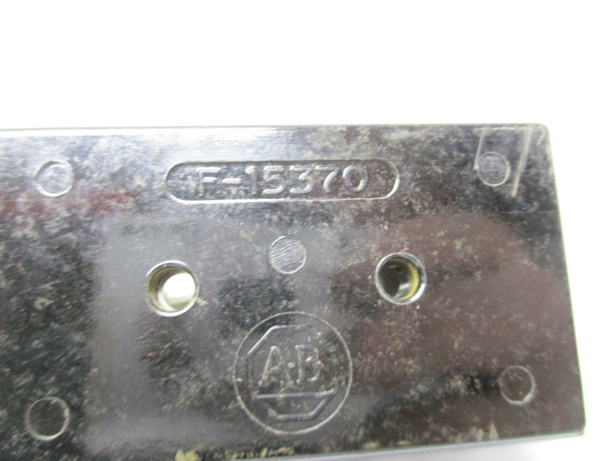 INDUSTRIAL SPARE PART F-15370 (AS PICTURED) NSNP