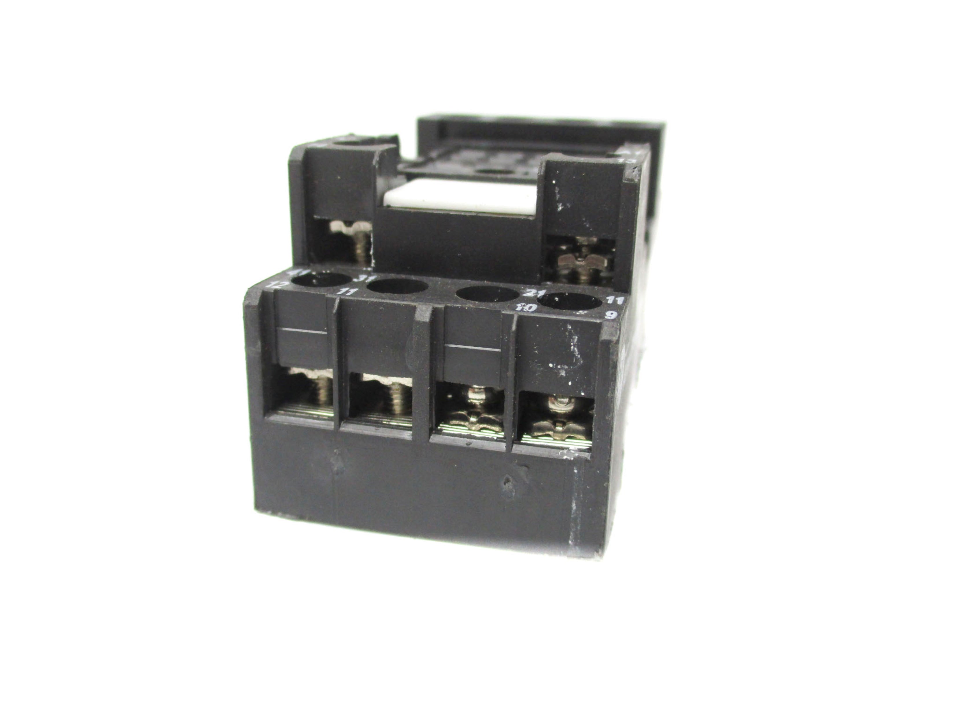 INDUSTRIAL SPARE PART 700-HN103 SER. B 300VAC 7A NSNP