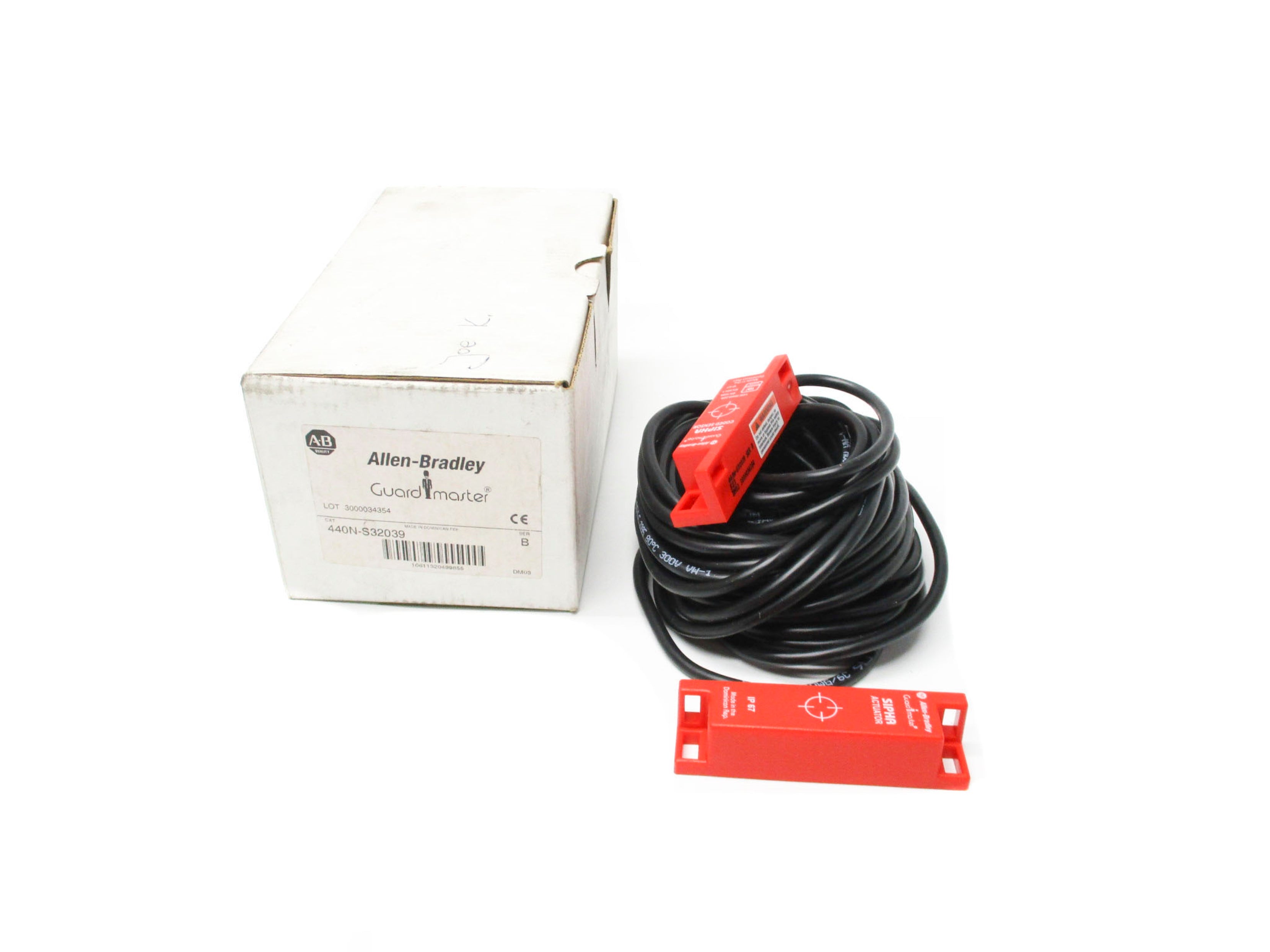 ALLEN BRADLEY 440N-S32039 SER. B (WH) NSMP