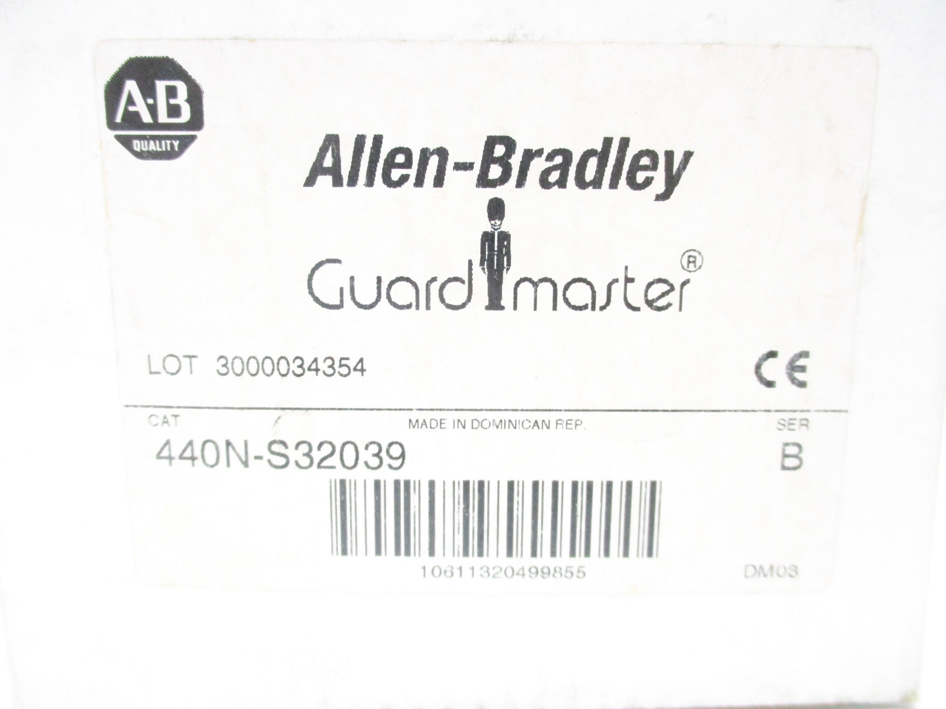 ALLEN BRADLEY 440N-S32039 SER. B (WH) NSMP