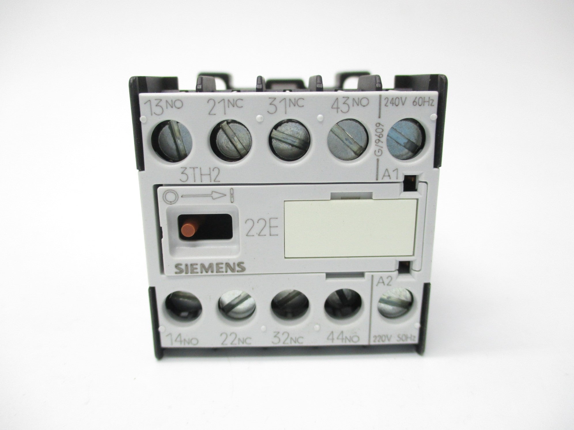 SIEMENS 3TH2022-0AP6 240V 10A NSNP