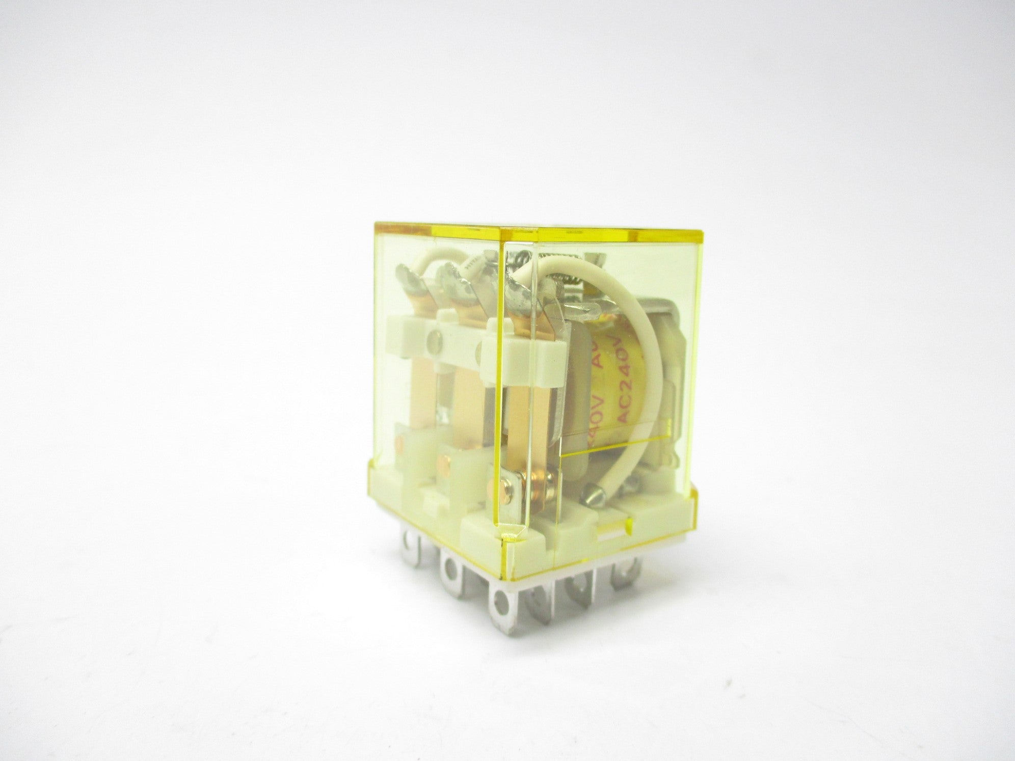 IDEC RH3B-U 240VAC NSNP