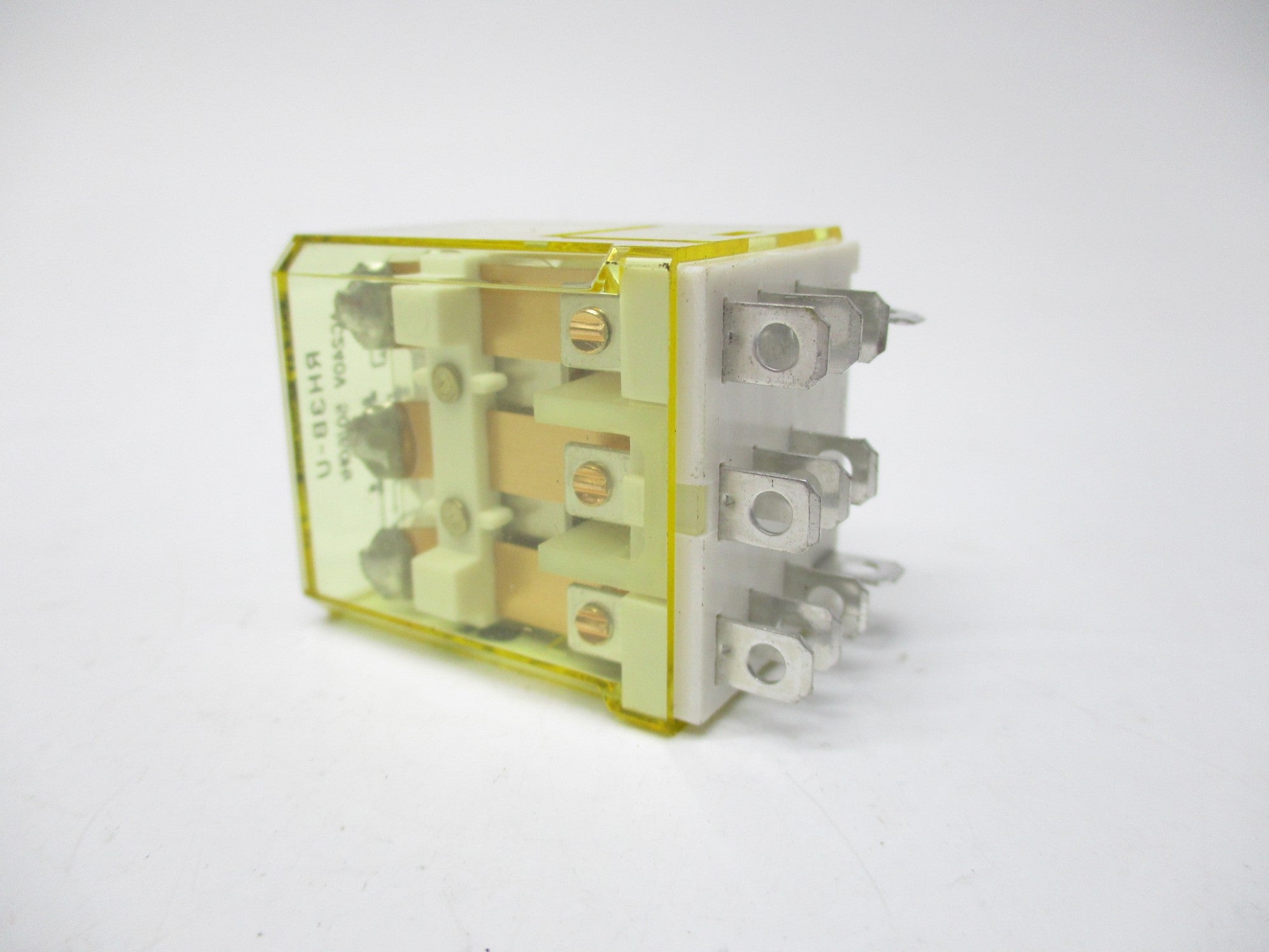 IDEC RH3B-U 240VAC NSNP