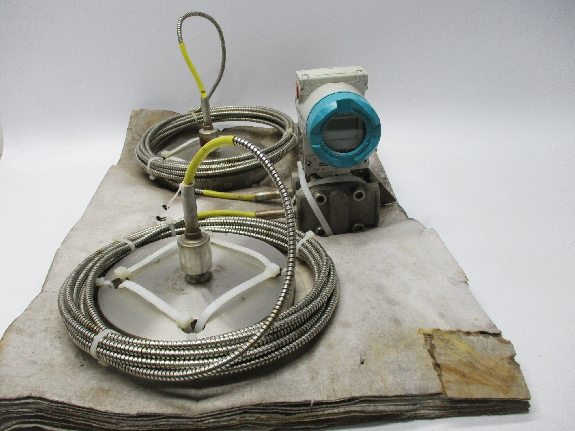 SIEMENS 7MF4433-3CY22-1NC7-Z (AS PICTURED) NSNP