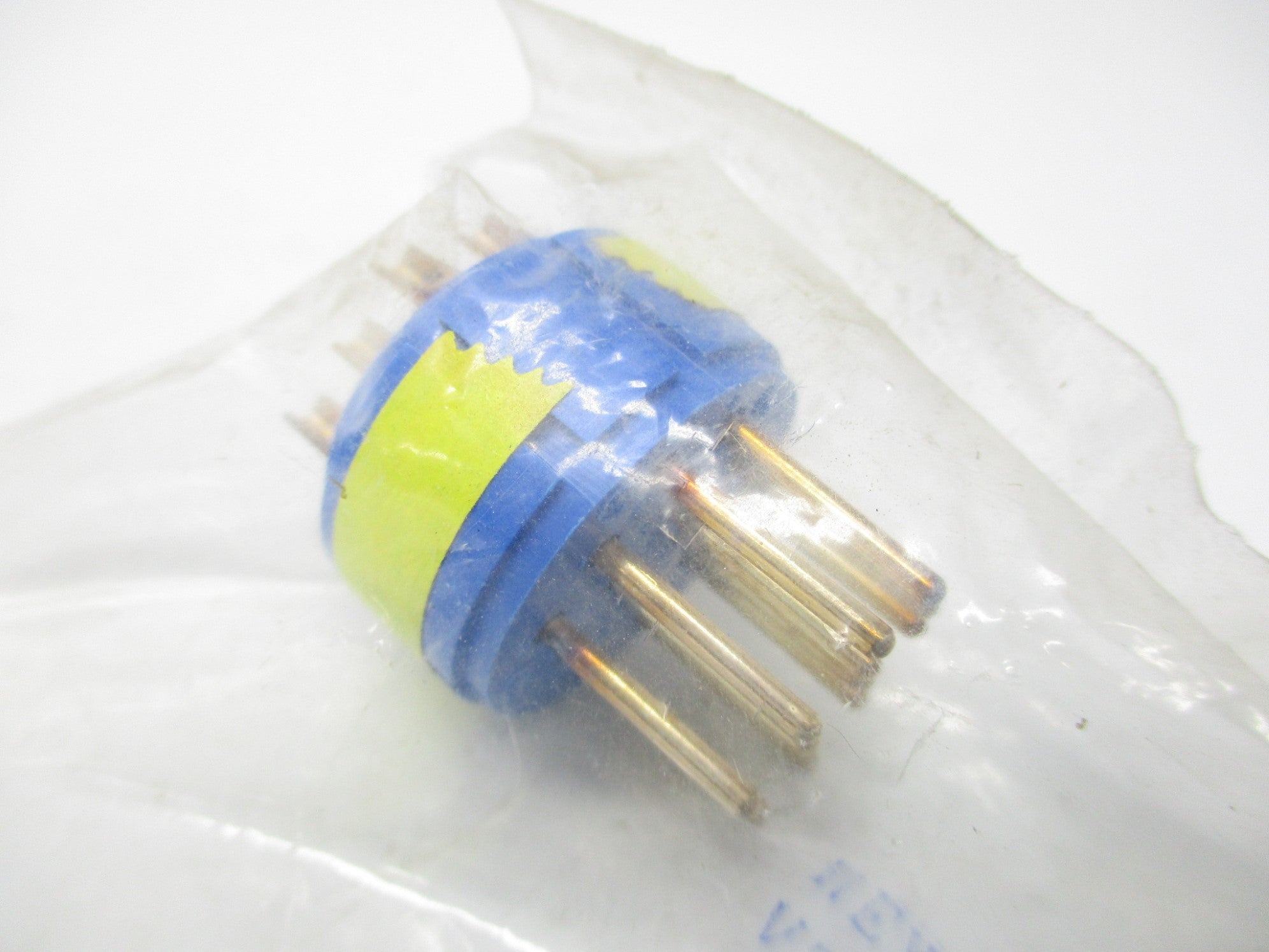 AMPHENOL AAO 10-825811-27P NSNP