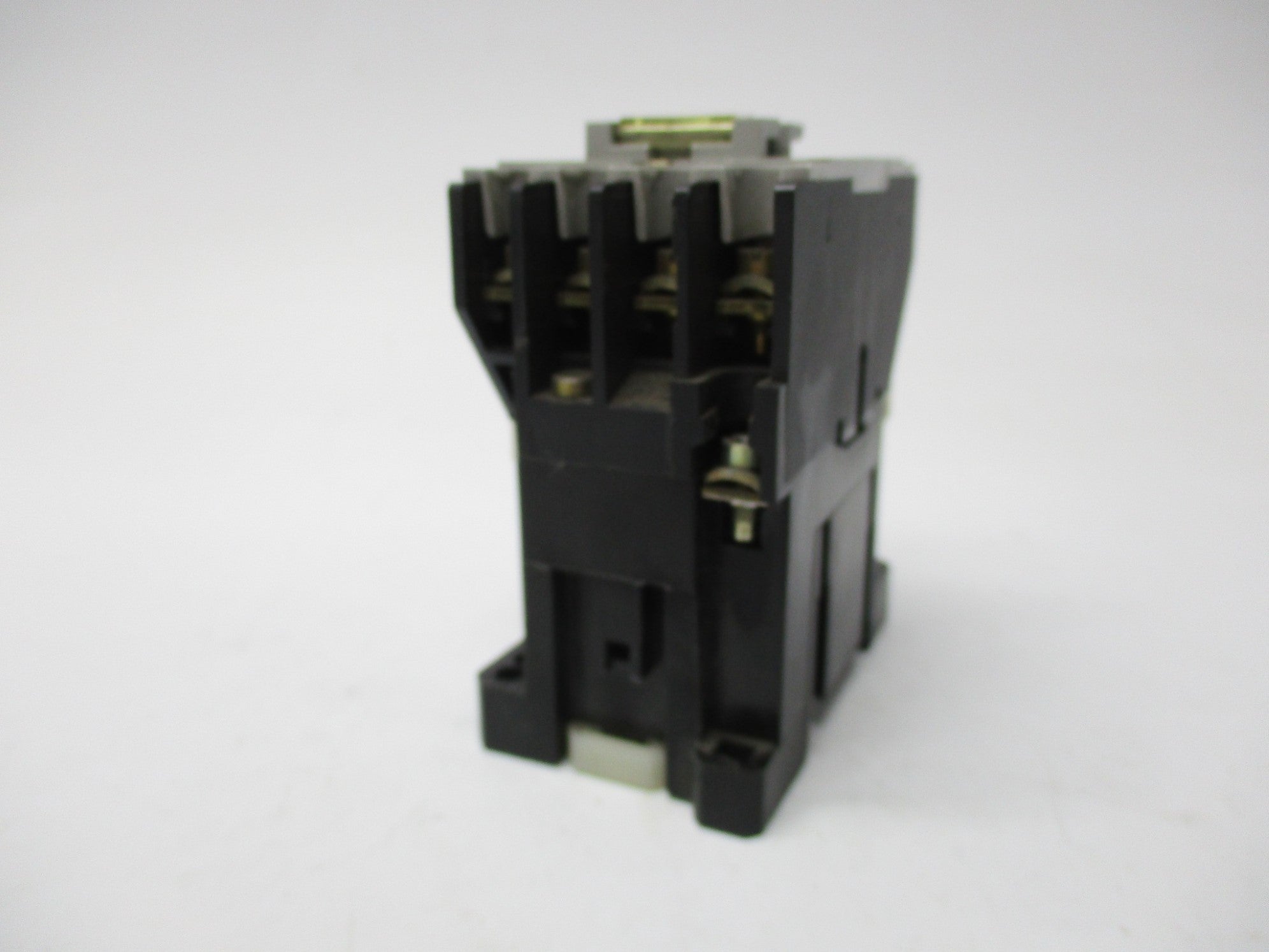 ALLEN BRADLEY 100-A09NT3 220V SER. B NSNP
