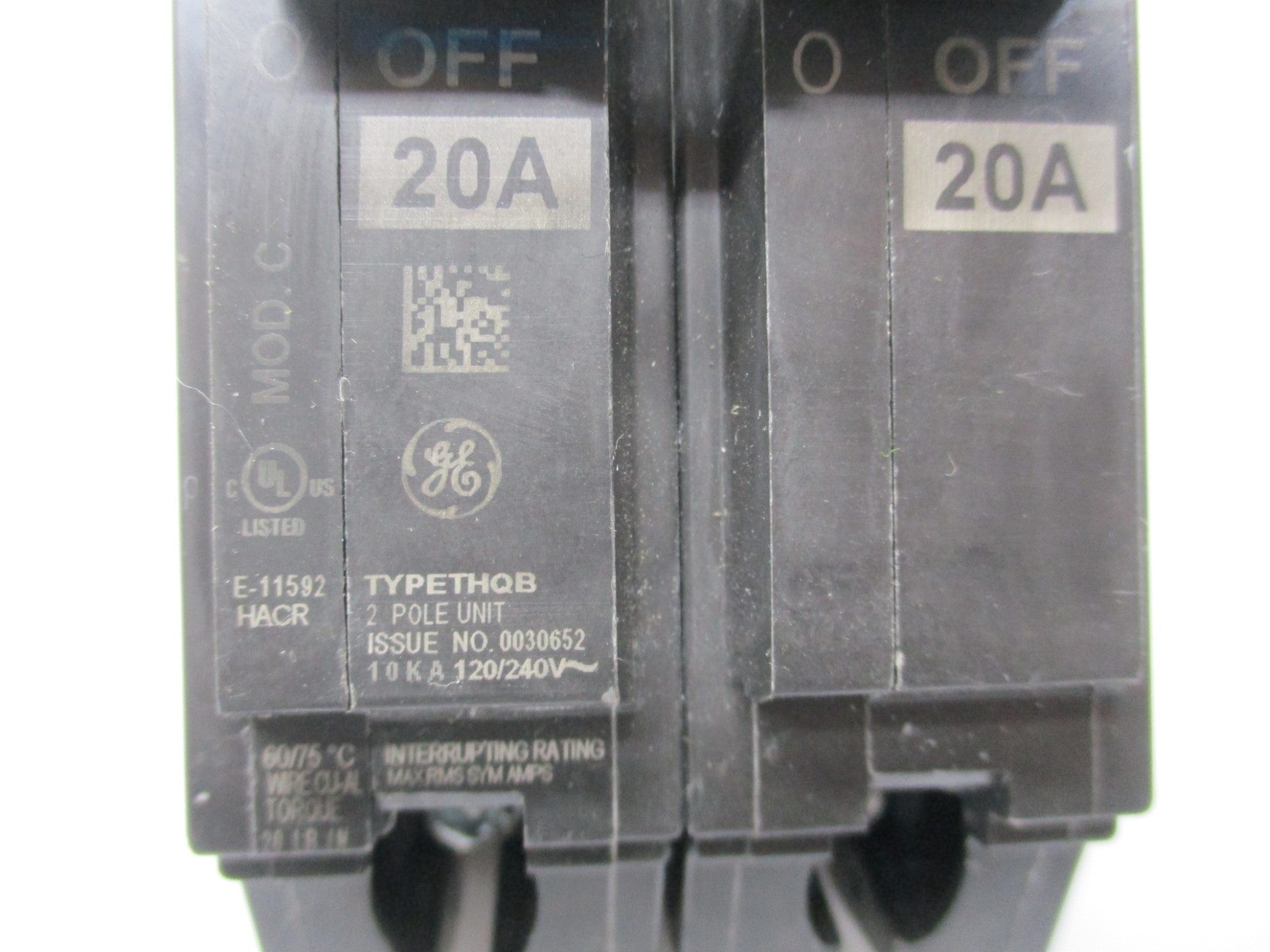 GENERAL ELECRTIC THQB-220 120/240V 20A UNMP