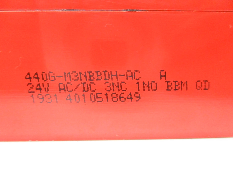 ALLEN BRADLEY 440G-M3NBBDH-AC SER. A NSMP