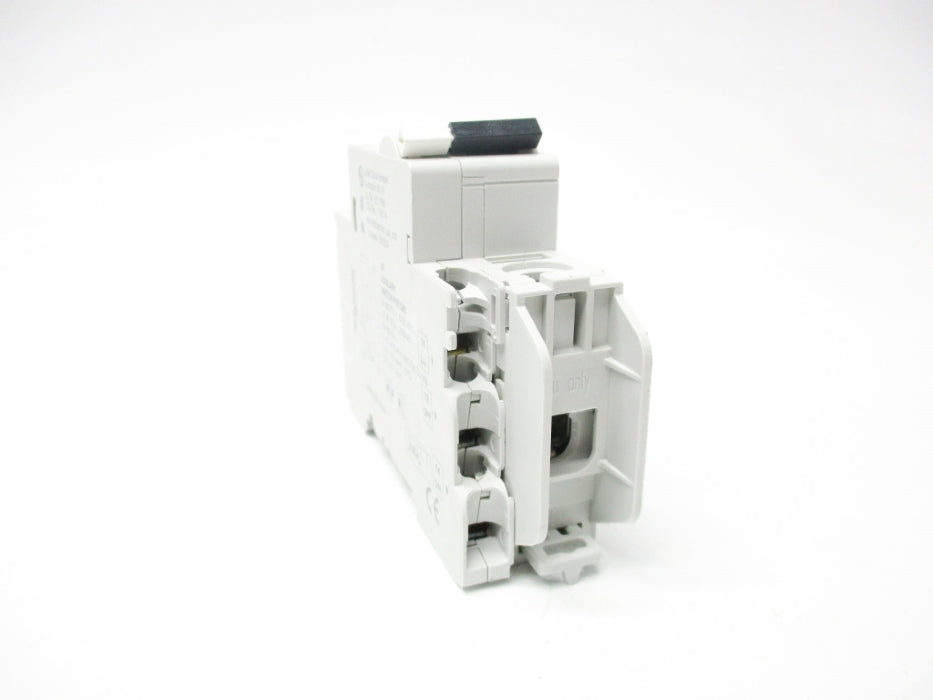 SCHNEIDER ELECTRIC 60105 26925 240V 4A UNMP