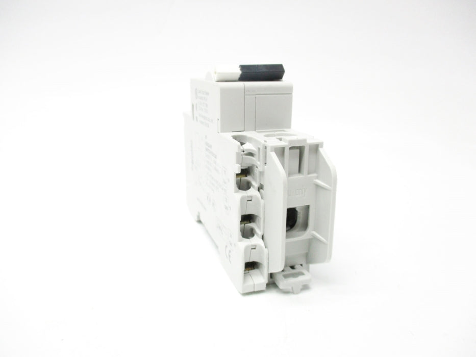 SCHNEIDER ELECTRIC 60113 26925 240V 20A UNMP