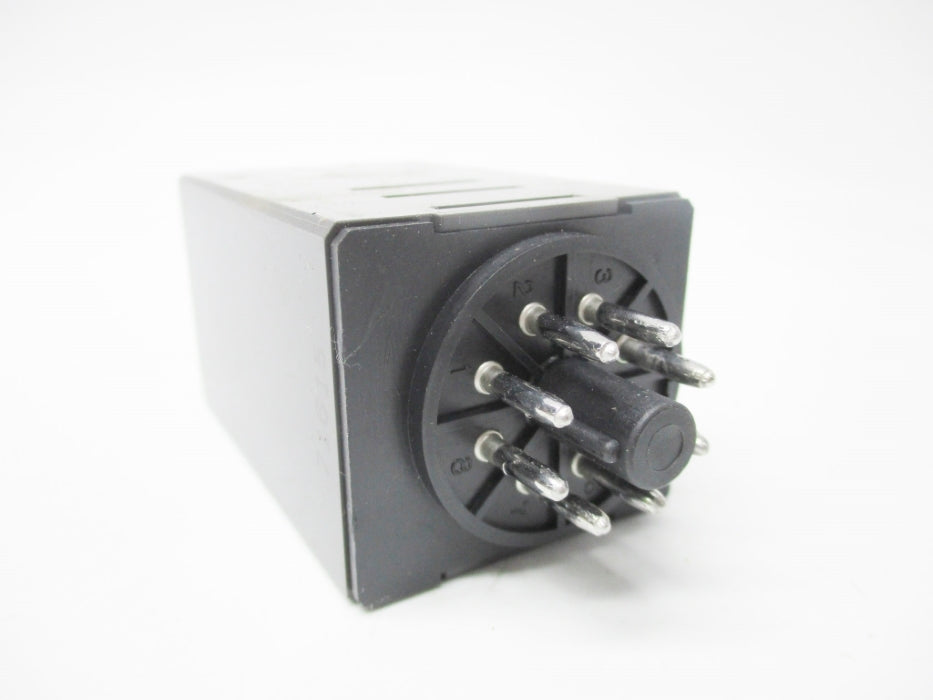 IDEC GT3F-2AF20 100-240VAC 3A 0-1S NSNP