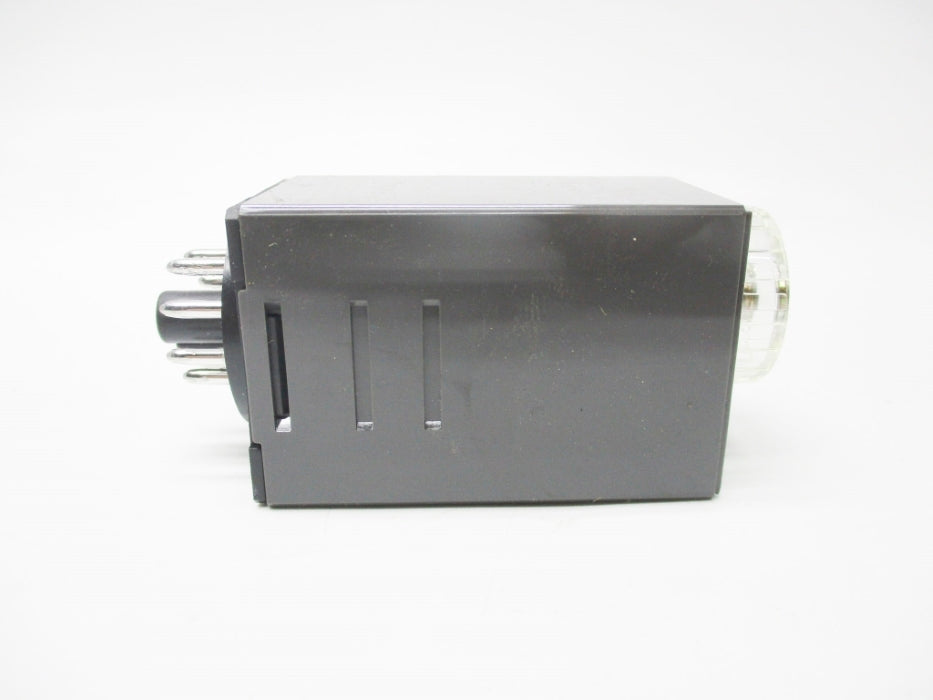 IDEC GT3F-2AF20 100-240VAC 3A 0-1S NSNP
