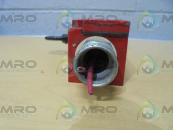 HONEYWELL  CLSB4A-1  CABLE PULL LIMIT SWITCH * USED *