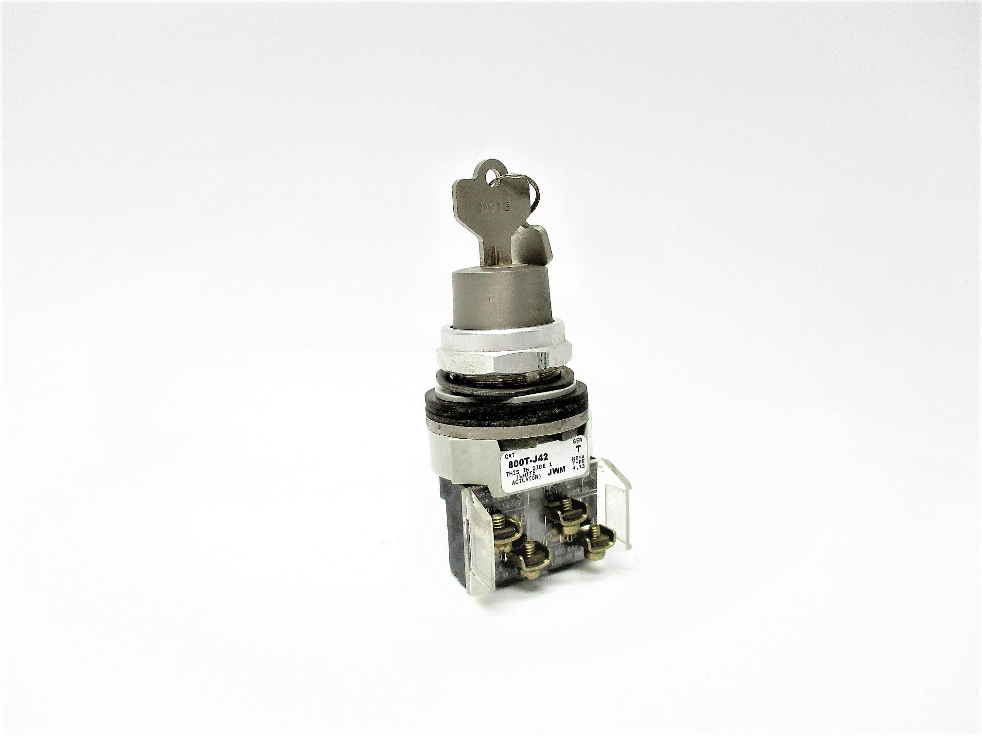 ALLEN BRADLEY 800T-J42A SER. T (W/KEY) UNMP