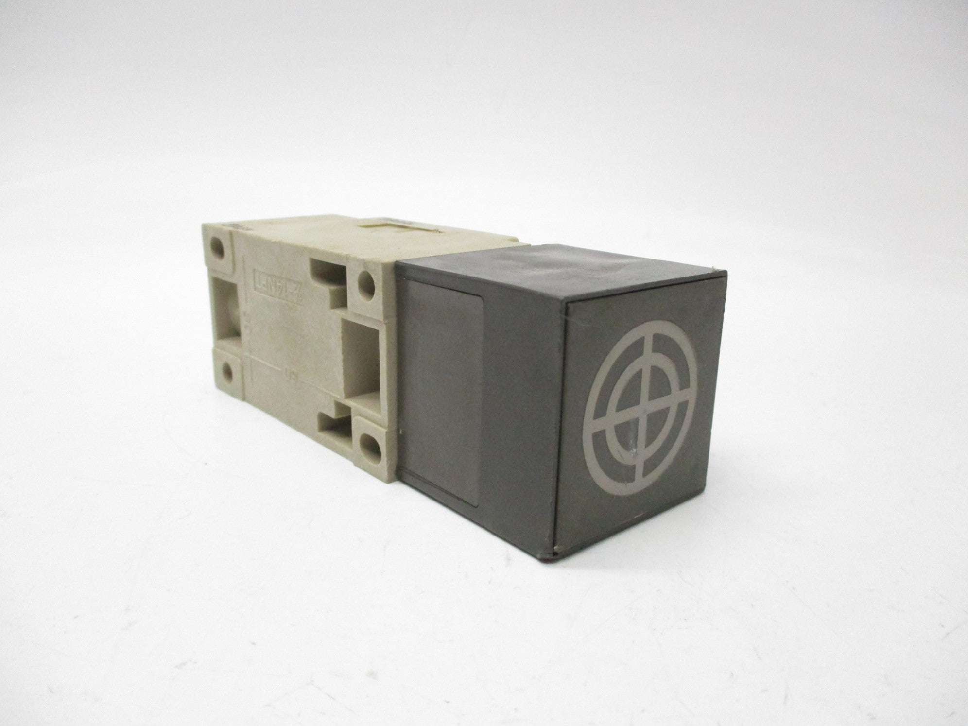 OMRON E2Q-N15E3-51 UNMP