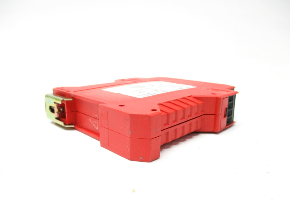 ALLEN BRADLEY 440R-N23132 SER. A 5A 250V UNMP