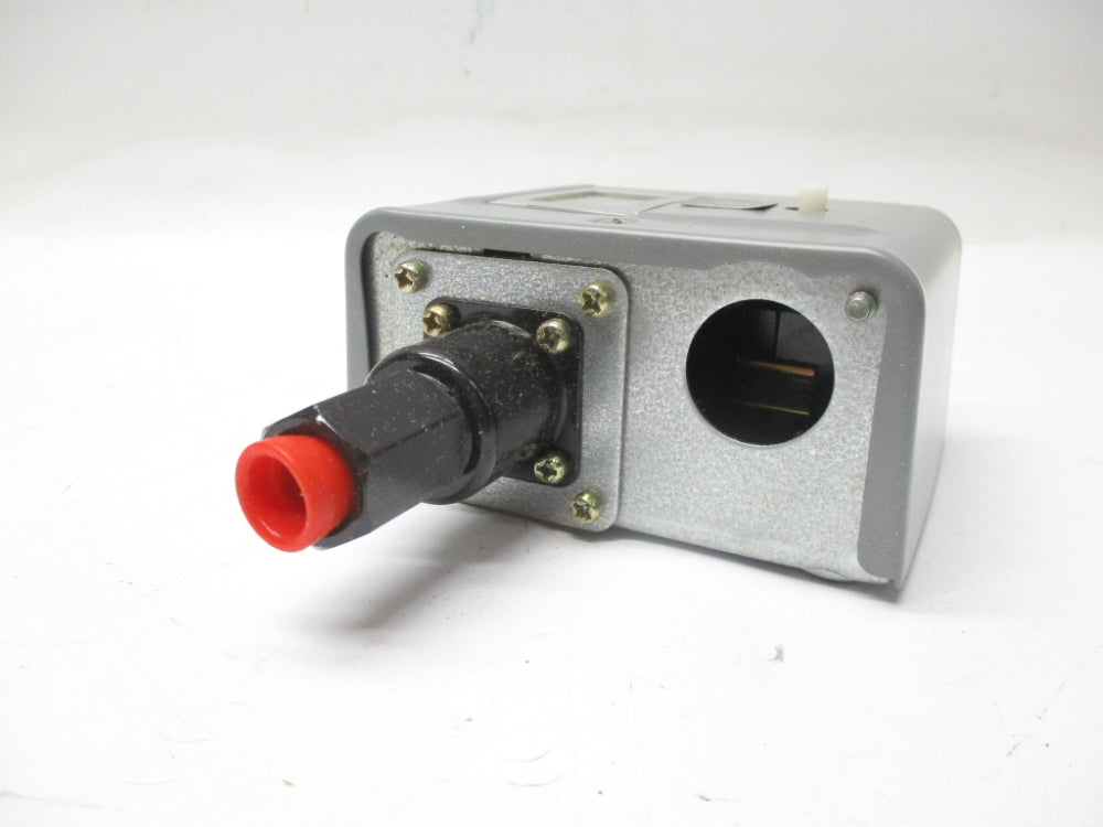 JOHNSON CONTROLS P70KA-7C 50/450PSIG NSMP