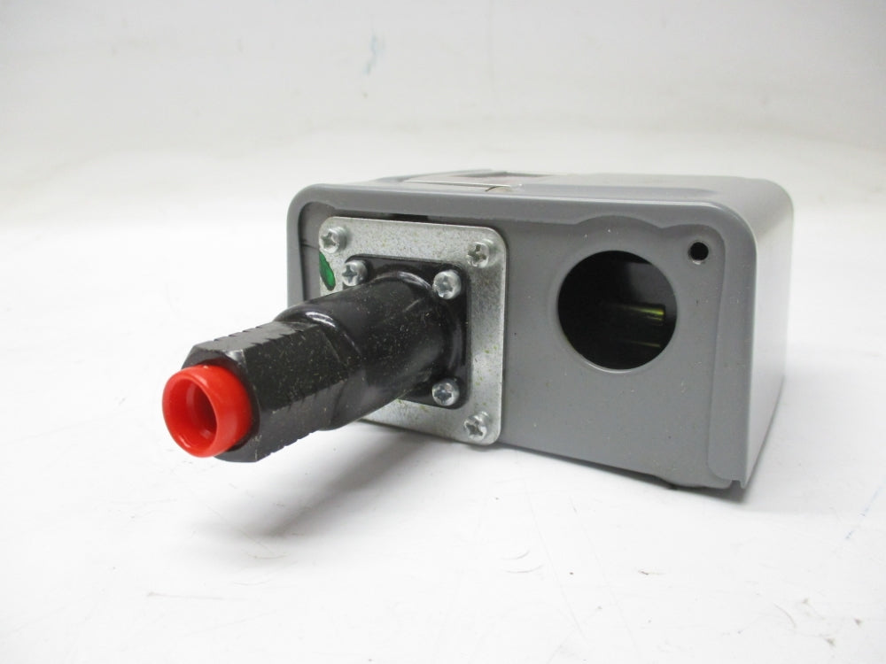 JOHNSON CONTROLS P70AA-150C 50/30PSIG NSMP