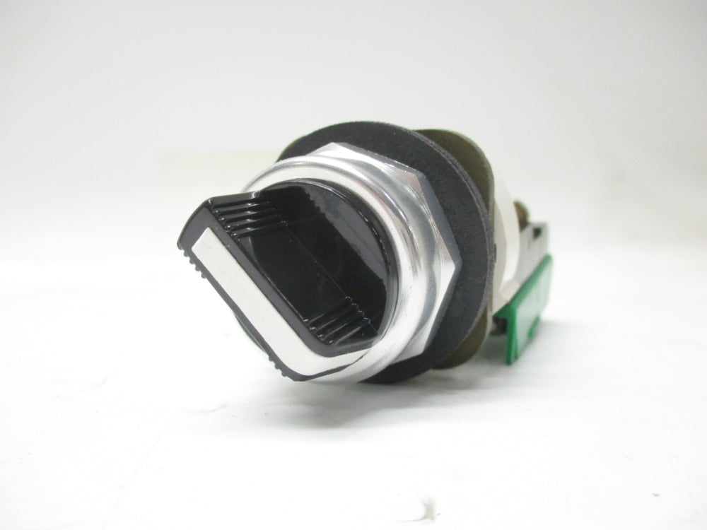 ALLEN BRADLEY 800T-H2AP SER. T (BK/YL) NSMP