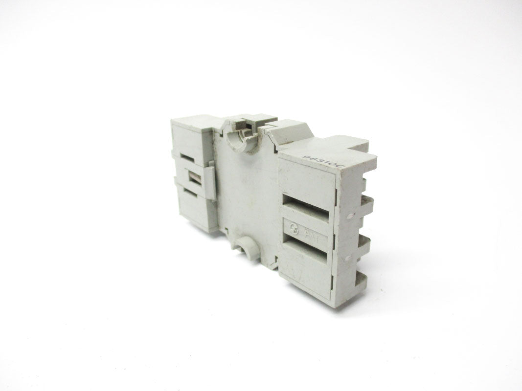 IDEC SR3B-05 300V 10A UNMP