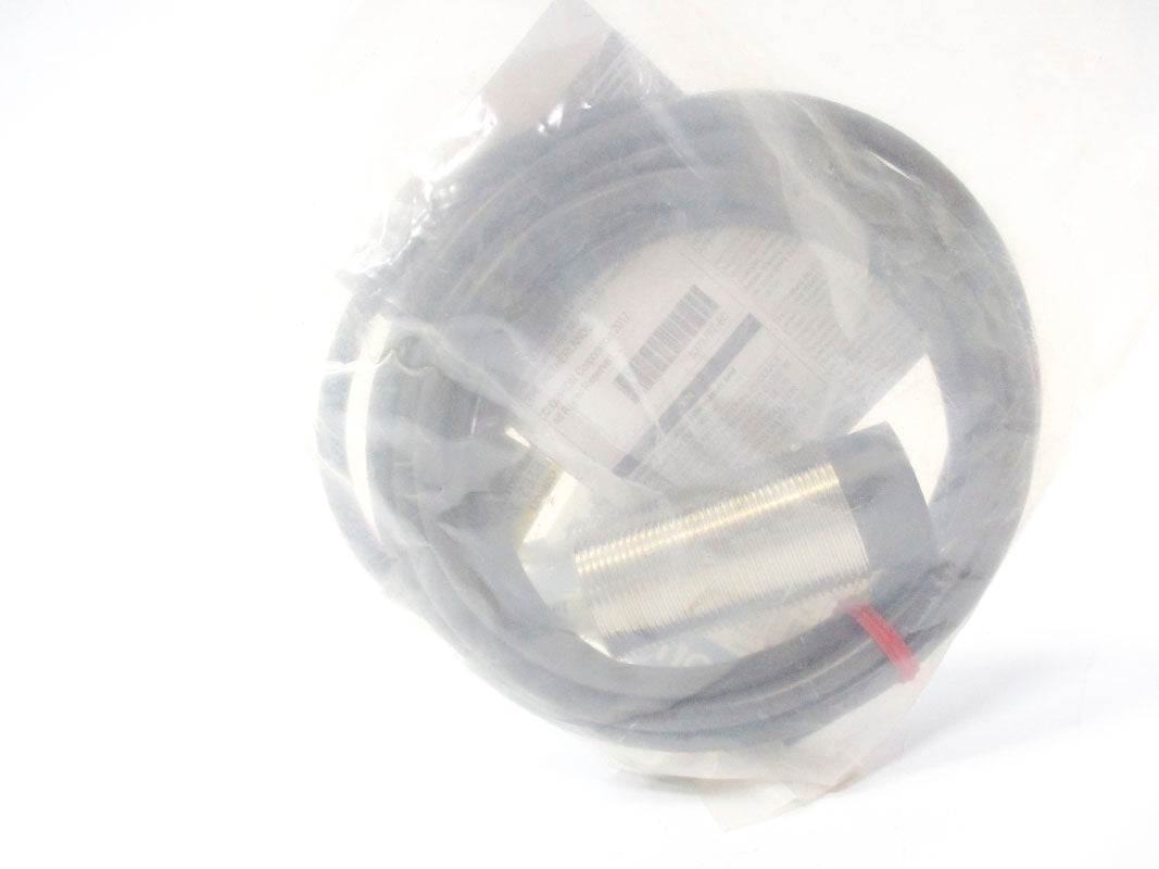 OMRON E2E2-X18MY1-US 24-240VAC 2M NSMP