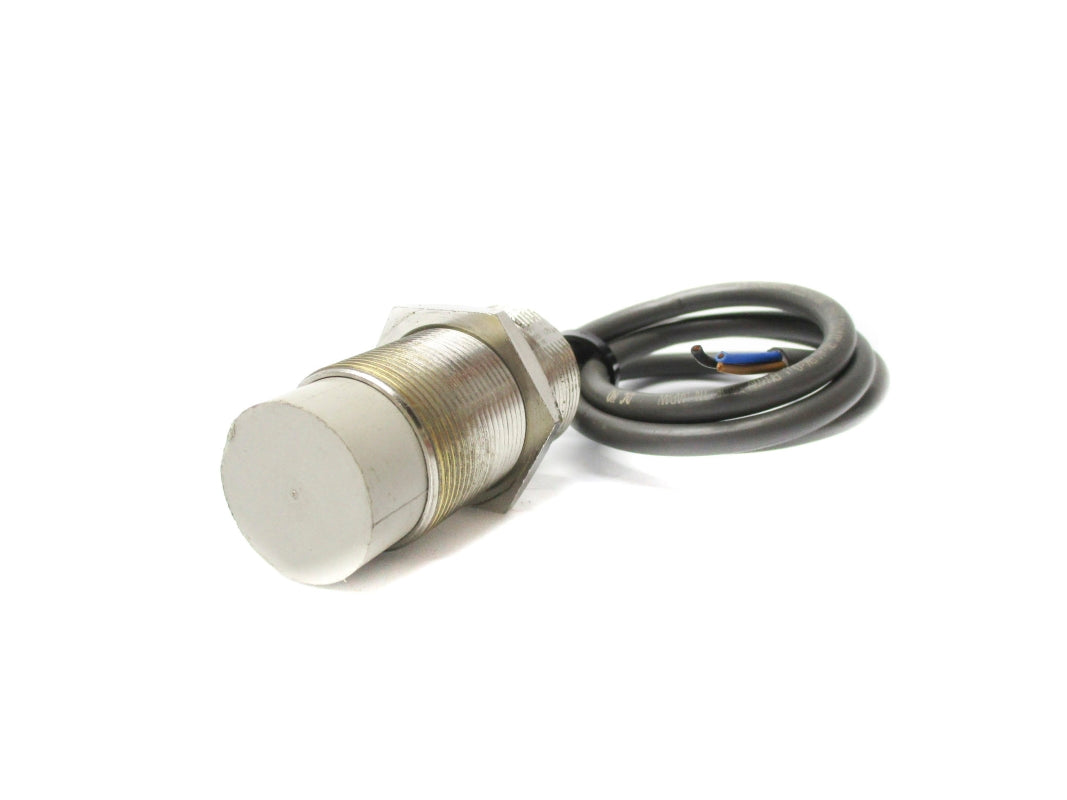 OMRON E2E2-X18MC1 12-24VDC UNMP