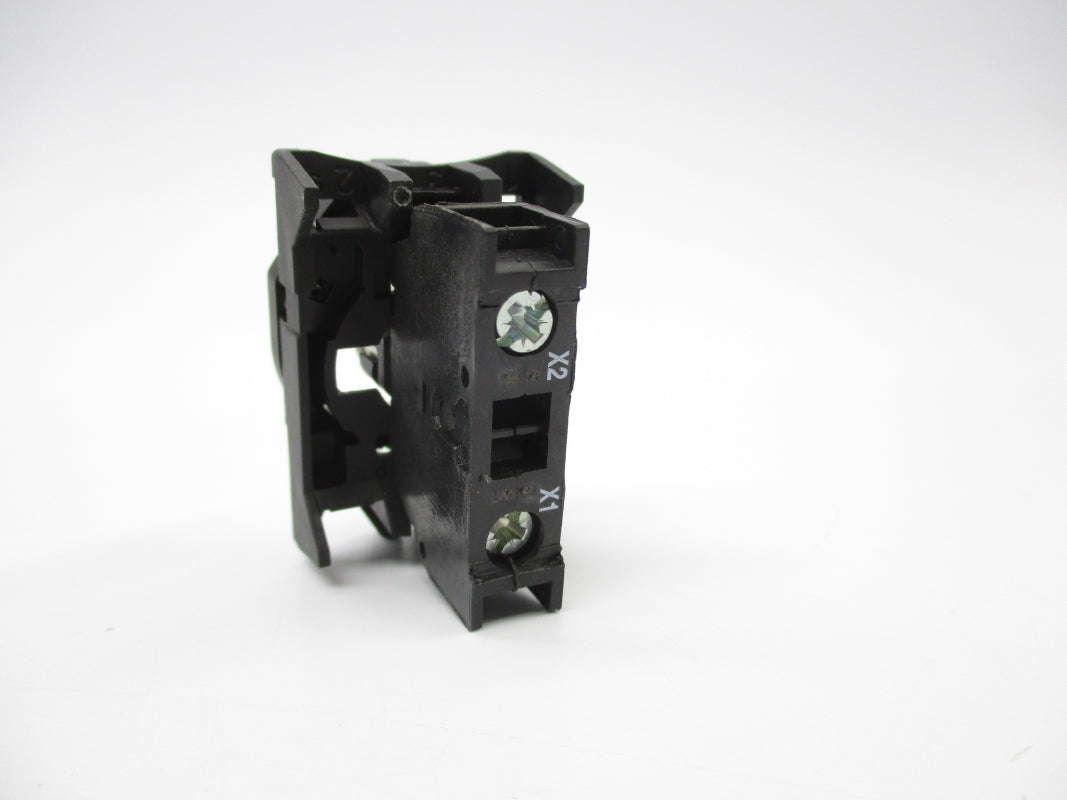 ALLEN BRADLEY 800E-3D0 SER. A 250V (AS PICTURED1) NSNP