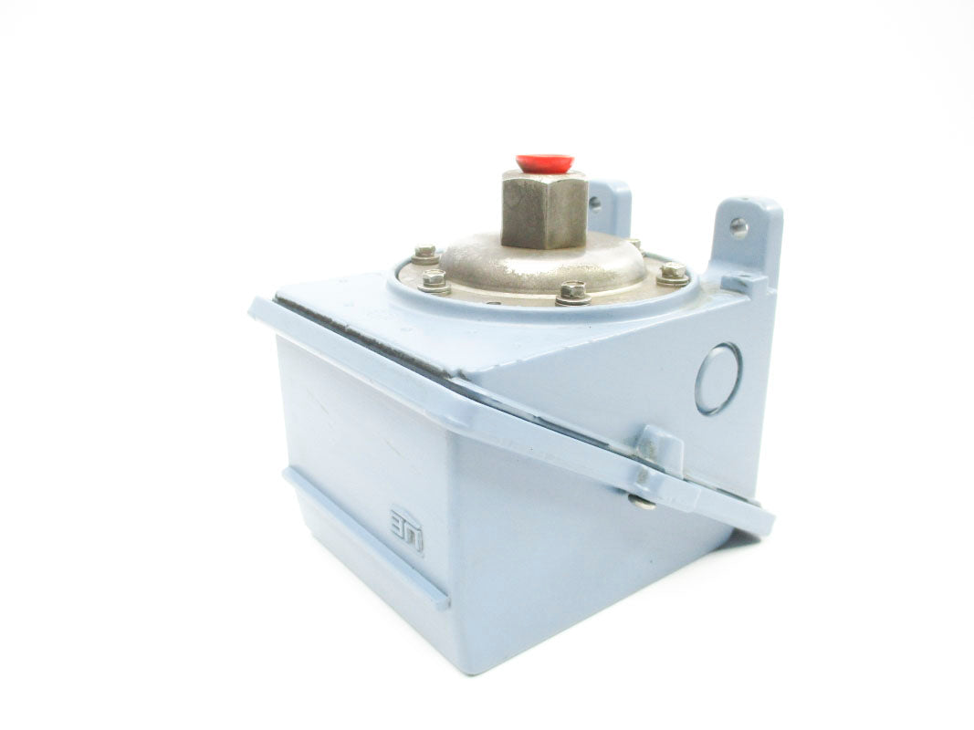 UNITED ELECTRIC J402-5559908 0-100PSI 15A 400VAC NSNP