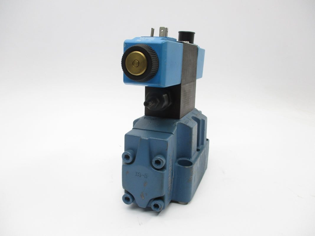 VICKERS DG5V733C2TMUH730 24VDC 3000PSI UNMP