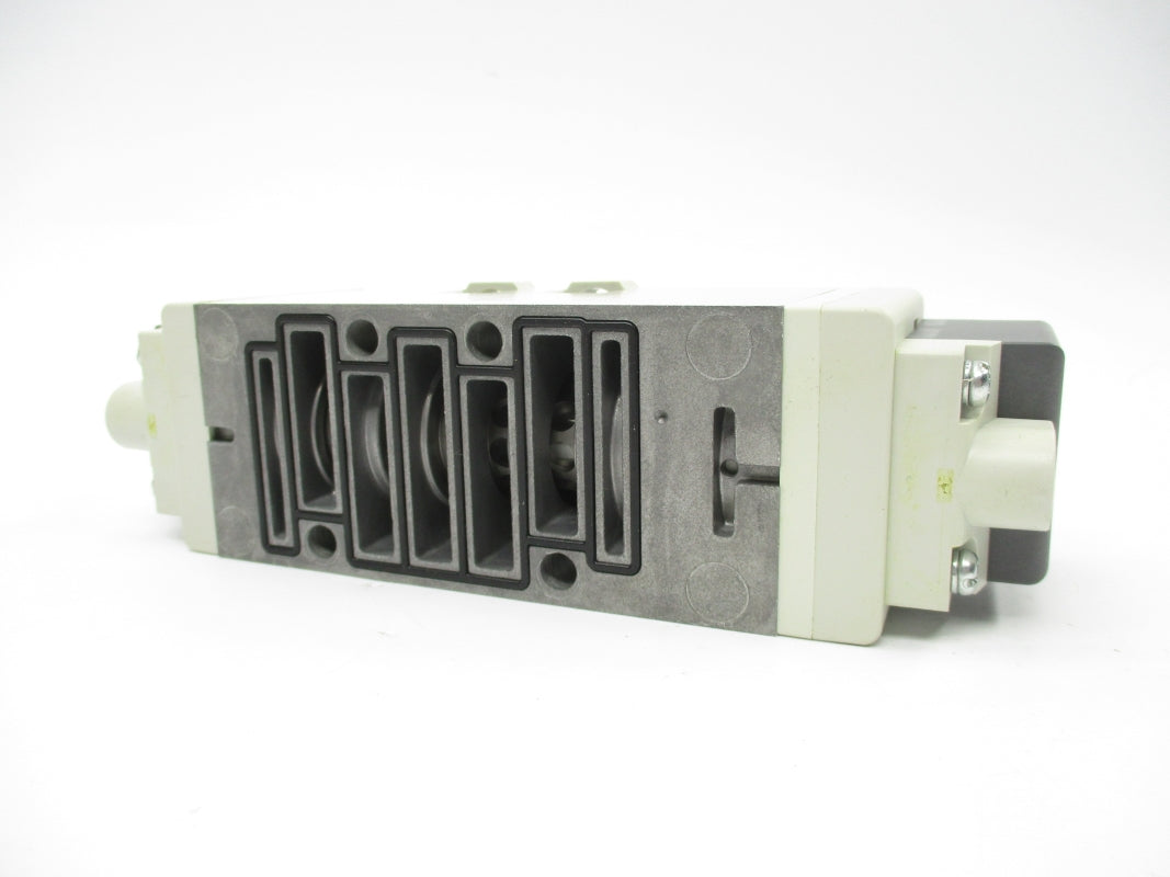 SMC VQ7-8-FHG-D-3Z 24VDC NSNP