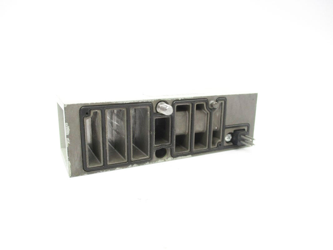 NUMATICS 122RS100J000000 (AS PICTURED) UNMP