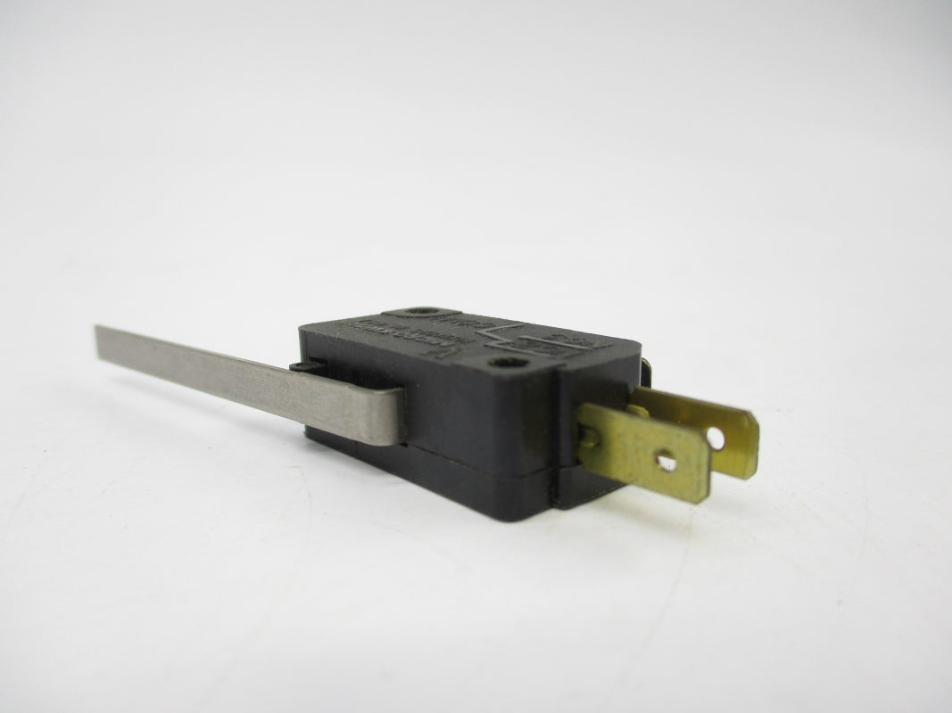 MICRO SWITCH V7-1B17D8-048 277VAC 11A NSNP