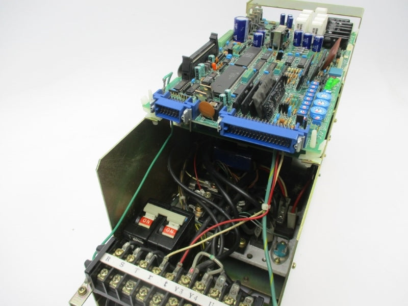 YASKAWA CACR-SR44BB1AF 200-230VAC 24.0A UNMP