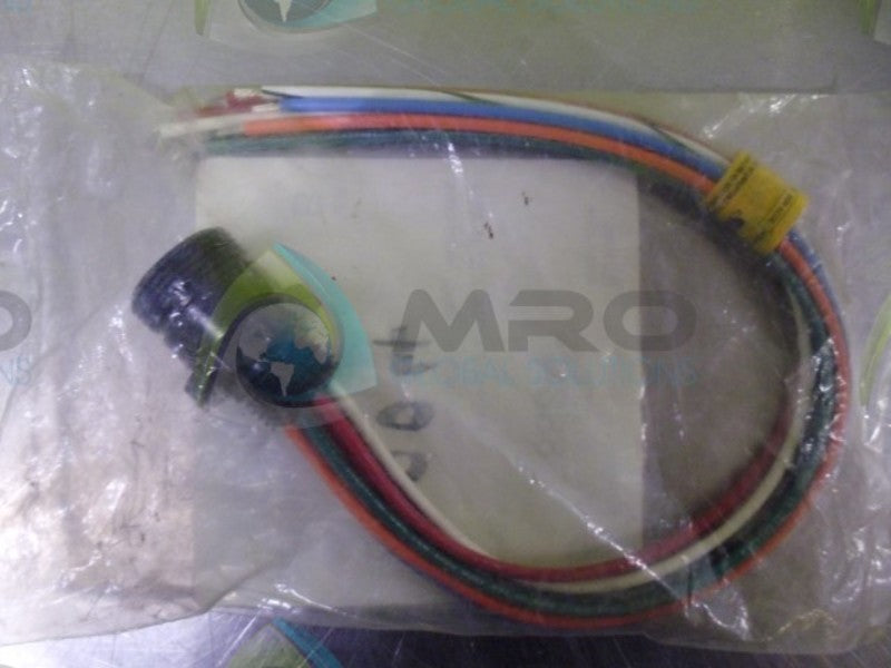 ALLEN BRADLEY 888N-F8AF1-1F SER. B FEMALE RECEPTACLE *NEW IN FACTORY BAG*