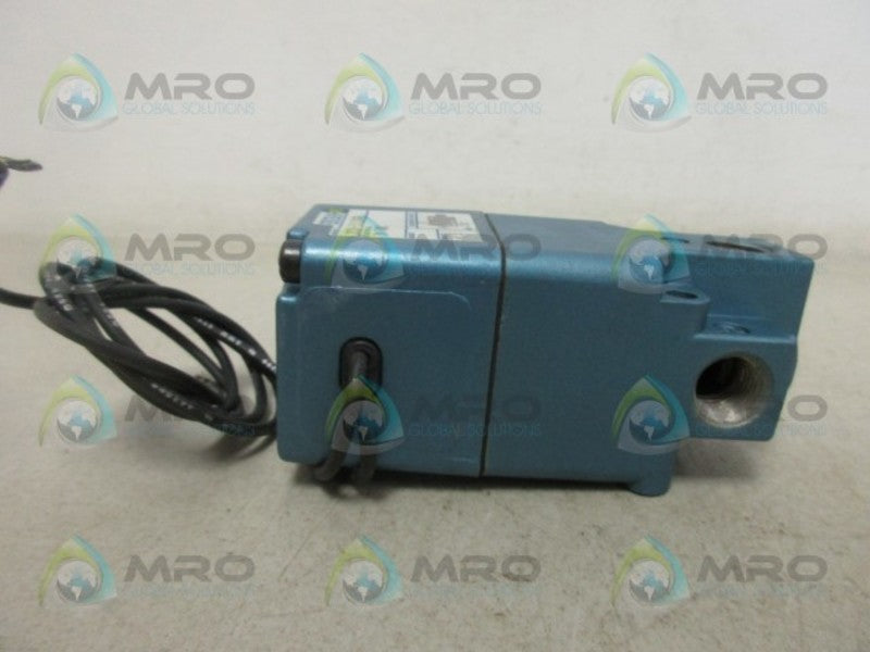 MAC 225B-511BAAA SOLENOID VALVE *NEW NO BOX*