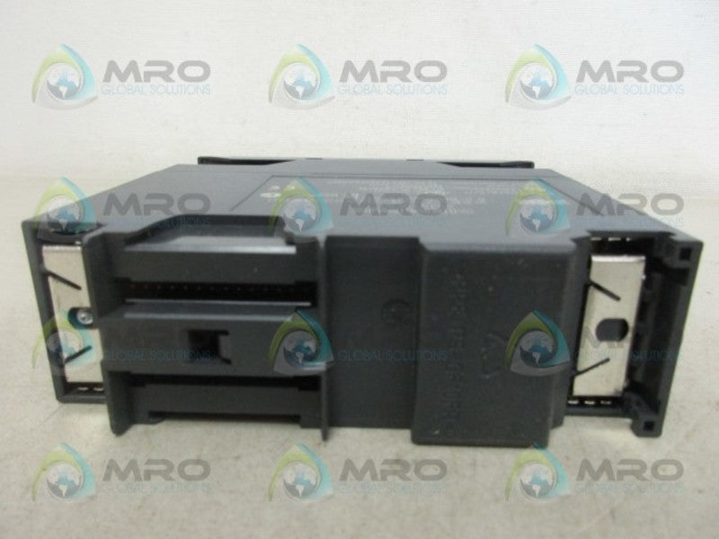 SIEMENS 6ES7153-2BA02-0XB0 SIPLUS *NEW IN BOX*