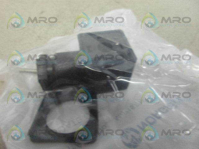 NORGREN M/P15737 PLUG FORM *NEW IN FACTORY BAG*