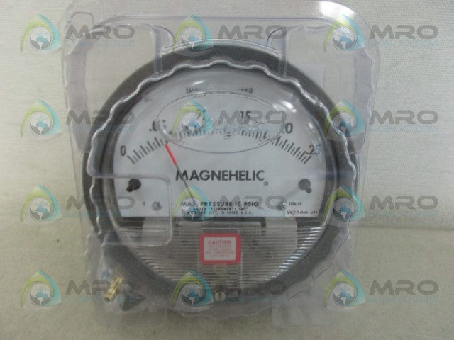 DWYER 2000-00 PRESSURE GAUGE *NEW IN ORIGINAL PACKAGE*