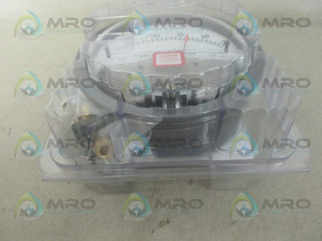 DWYER 2000-00 PRESSURE GAUGE *NEW IN ORIGINAL PACKAGE*