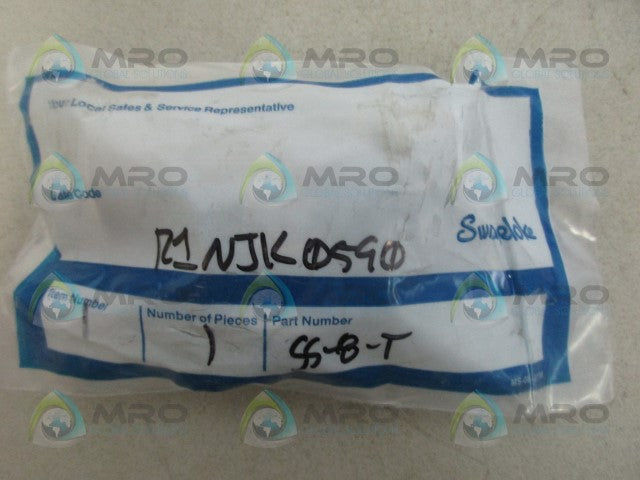 SWAGELOK SS-8-T CONNECTOR *NEW IN FACTORY BAG*